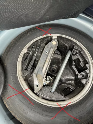 VW Golf 6 7  Plus Bordwerkzeug Pannenset Wagenheber für ( KEIN Ersatzrad Notrad  (180437)