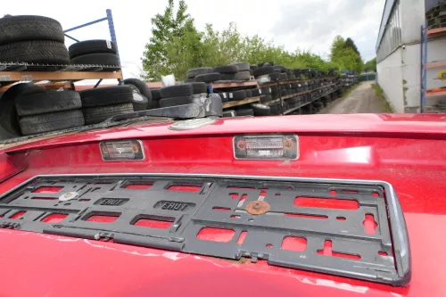 Passat 3A 35i Kombi Variant Heckklappe Klappe Kofferraumklappe rot LY3D Scheibe (180451)