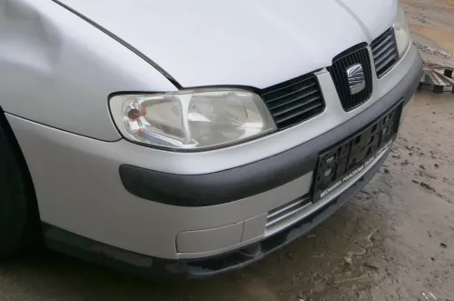Seat Ibiza 6K Stoßstange Frontstoßstange vorne silber LS7N Facelift ab1999 Grill (180562)