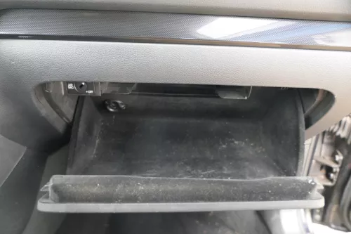 VW Golf 6 + Kombi AJ5 Handschuhfach schwarz Handschuhfachdeckel Deckel schwarz (180605)