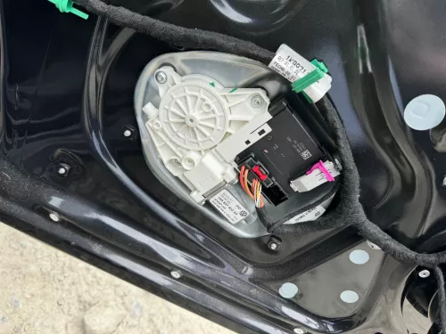 Golf 6 Komb elektrischer Fensterheber Motor vorne links 3C0959792A 1K5837402AS (180629)