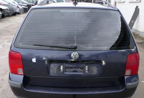 VW Passat 3B Kombi Variant Heckklappe Klappe hinten mit Scheibe blau LN5Y (180652)
