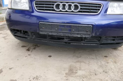 Audi A3 8L Stoßstange Frontstoßstange vorne blau LZ5K mit Grill (180821)
