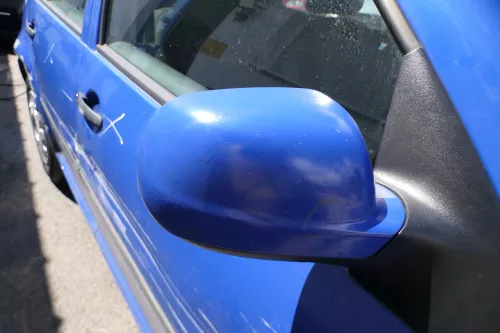 VW Golf 4 Bora manueller Spiegel vorne rechts Außenspiegel blau LW5Z Glas