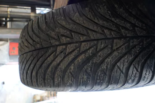 4x Polo 9N Ibiza Alufelgen Reifen 195/60 R15 -ca5-6,5mm Winterreifen 6L0601025A (180875)