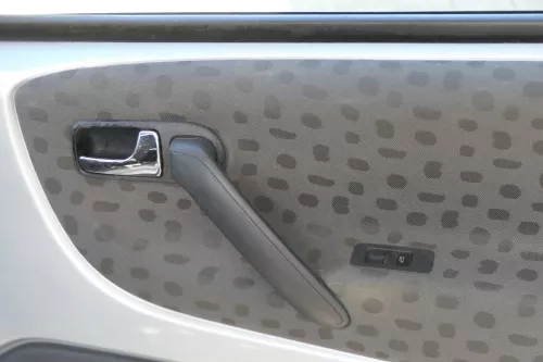1x VW Lupo Arosa Türverkleidung Verkleidung Tür vorne rechts oben schwarz (180899)