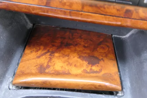VW Golf 4 Bora Aschenbecher mit Zigarettenanzünder Anzünder Holz Holzoptik wurze (181057)