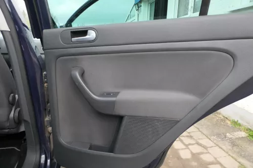 1x Golf Plus 5M Türverkleidung Verkleidung Tür hinten rechts schwarz