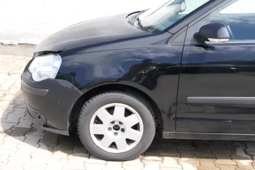 VW Polo 9N3 Kotflügel vorne links schwarz L041 (181228)