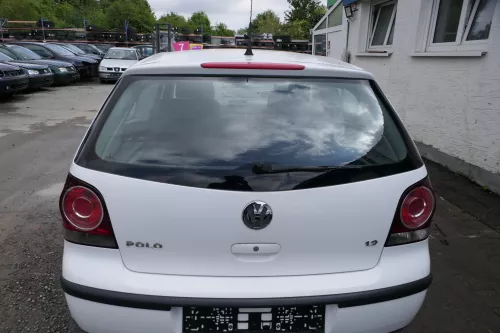 VW Polo 9N3 9N Heckklappe Kofferraumklappe Klappe weiß LB9A ohne Anbauteile (181301)