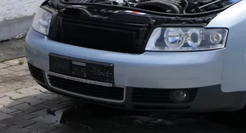 Audi A4 8E B6 Kombi Avant Stoßstange vorne mit Spoiler blau LY7R