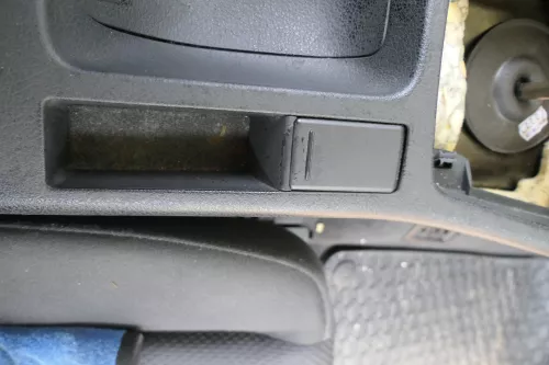 Audi A4 8E B6 B7 Zigarettenanzünder vorne Anzünder 8E0863284aA schwarz (181496)