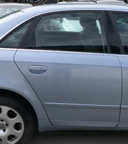 Audi A4 B7 8E Tür hinten rechts Kombi mit Scheibe blau LY5J + Rahmen Limo (181546)