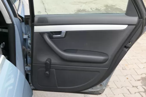 1x A4 8E B7 Türverkleidung Verkleidung Tür hinten rechts soul schwarz