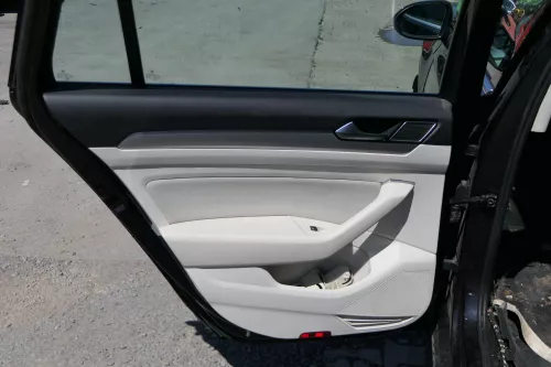 Passat 3C B8 3G 1x Türverkleidung Verkleidung Tür hinten links weiß St. Tropez