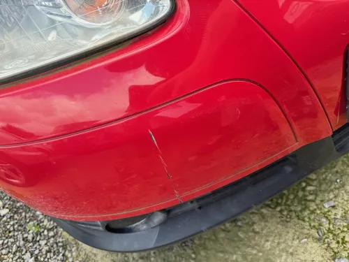 VW Fox 5Z Stoßstange vorne Stoßfänger rot LY3D mit Grill  (181805)