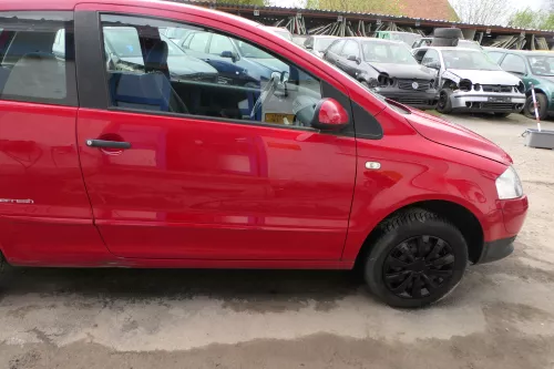 VW Fox 5Z Tür vorne rechts Beifahrertür rechts rot LY3D - ohne Anbauteile (181807)