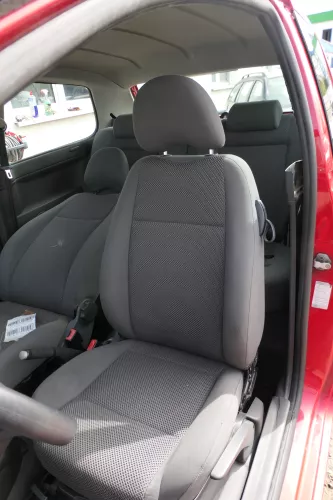 VW Fox Sitz Fahrersitz vorne links OHNEAirbag höhenverstellbar 