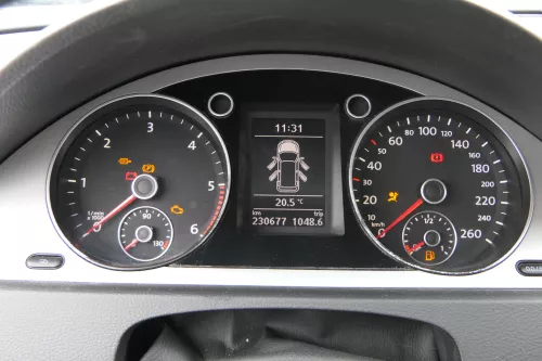 VW Passat 3C Tacho Tachometer 230.000km 3C0920872G Diesel TDI 