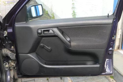 VW Golf 3 1H 4/5-Türer Türverkleidung Verkleidung Tür vorne rechts schwarz