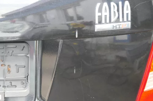 Fabia 6Y6 Schrägheck Heckklappe Kofferraumklappe hinten schwarz LF9R Scheibe (182297)