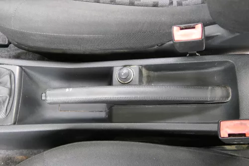 Skoda Fabia 6Y Handbremse Feststellbremse schwarz Leder 6Y0711461D 34E (182308)