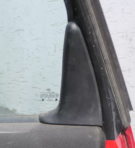 VW Passat 3A 35i Variant Abdeckung Dreieck hinten oben rechts Verkleidung (182420)