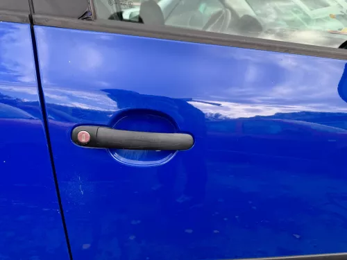 Fabia 5J Kombi + Limo Tür vorne rechts Beifahrertür blau LF5K - ohne Anbauteile (182558)