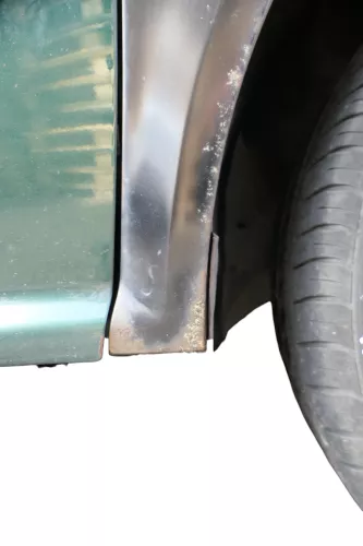 VW Golf 4 1J Kotflügel vorne rechts schwarz Rost  (182579)