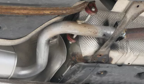 VW Touran Auspuff Endschalldämpfer hinten 2,0 FSI Motor BLX BMY BLR Mittelschall (182615)