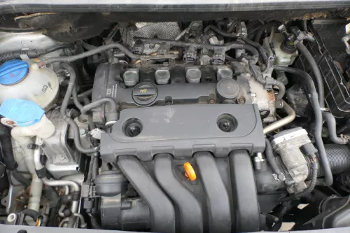 VW Touran Caddy Klimaleitung Kältemittelschlauch 1T0820741AM Klimaanlage BSE BLY