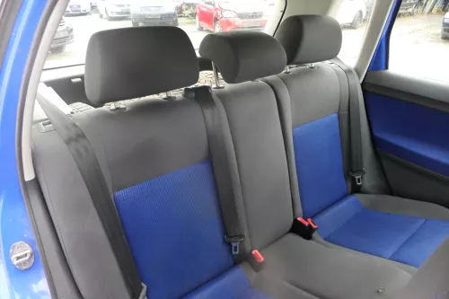 VW Polo 9N 9N3 Sitz Rückbank Sitzfläche Sitze 3 Punkt Gurt hinten blau OHNEKopf (182739)