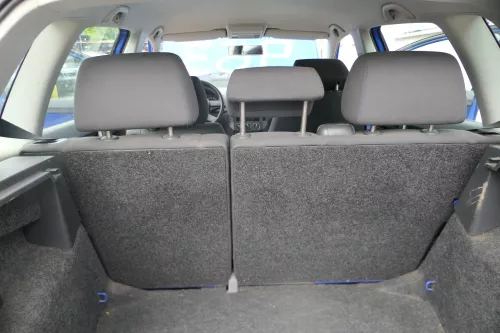 VW Polo 9N 9N3 Sitz Rückbank Sitzfläche Sitze 3 Punkt Gurt hinten blau OHNEKopf (182739)