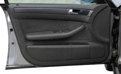 1x A6 4B Türverkleidung Verkleidung Tür vorne links swing grau