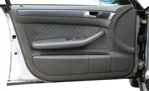 1x A6 4B Türverkleidung Verkleidung Tür vorne links swing grau