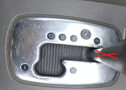 Audi A6 4B Abdeckung Schaltkulisse Automatikgetriebe Automatik 2,5 TDI  (183059)