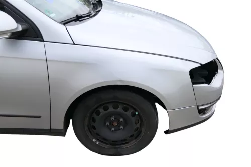 VW Passat 3C Kotflügel vorne rechts silber LA7W 3C0821022 - Delle (183101)