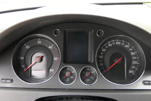 VW Passat 3C Tacho Tachometer 272.000km 3C0920870Q Diesel TDI  (183108)