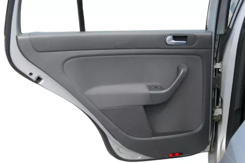 1x Golf Plus 5M Türverkleidung Verkleidung Tür hinten links schwarz (183440)