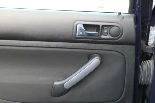 Golf 4 Bora Mittelkonsole Verkleidung um Radio 1j1858069G Dekor grau Türgriff (183485)