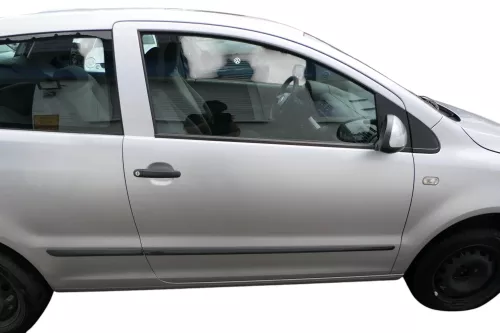 VW Fox 5Z Tür vorne rechts Beifahrertür rechts silber LA7W - ohne Anbauteile