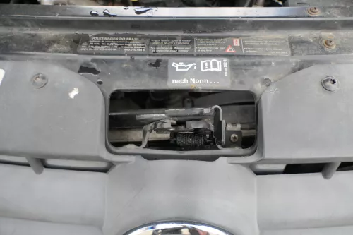VW Fox 5Z Motorhaube Motorhaubenschloß Schloß Klappenschloß vorn 5Z0823509B (183555)