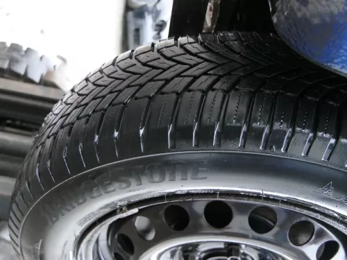 4x VW Golf 6 Plus 5M 195/65 R15 95V Winterreifen M+S Felgen Reifen M&S   ca. 6mm (183574)