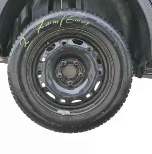 2x Skoda Fabia Felgen Reifen 165/70 R14 81T Winterreifen M&S 5jx14H2 ET35  6-7mm (183614)