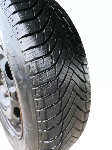 2x Skoda Fabia Felgen Reifen 165/70 R14 81T Winterreifen M&S 5jx14H2 ET35  6-7mm (183614)