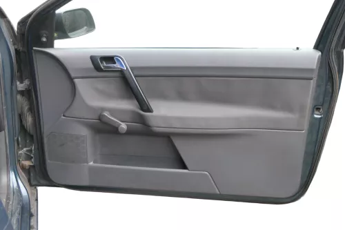 1x VW Polo 9N Türverkleidung Verkleidung Tür vorne rechts 2/3-Türer Griff Öffner (183647)