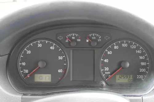 VW Polo 9N Tacho Tachometer Kombiinstrument 125.900km 6Q0920800P 1,2 47kw 40kw (183651)