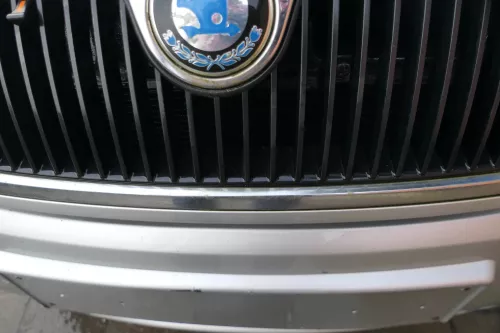 Fabia 6Y Zeichen Kühlergrill Grill Gitter 6Y0853668 silber grau LF7T Logo (183658)
