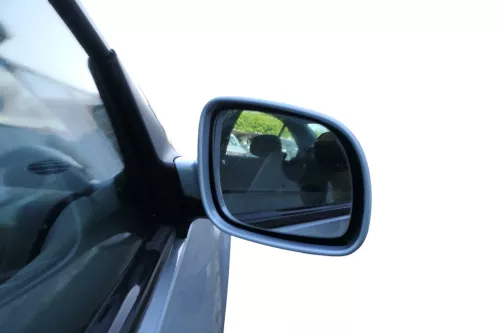 VW Golf 4 Bora elektrischer Spiegel vorne rechts Außenspiegel blau LB5S Glas (183690)