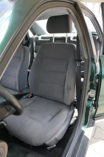 Audi A4 B5 Sitz Fahrersitz vorne links höhenverstellbar  (183780)